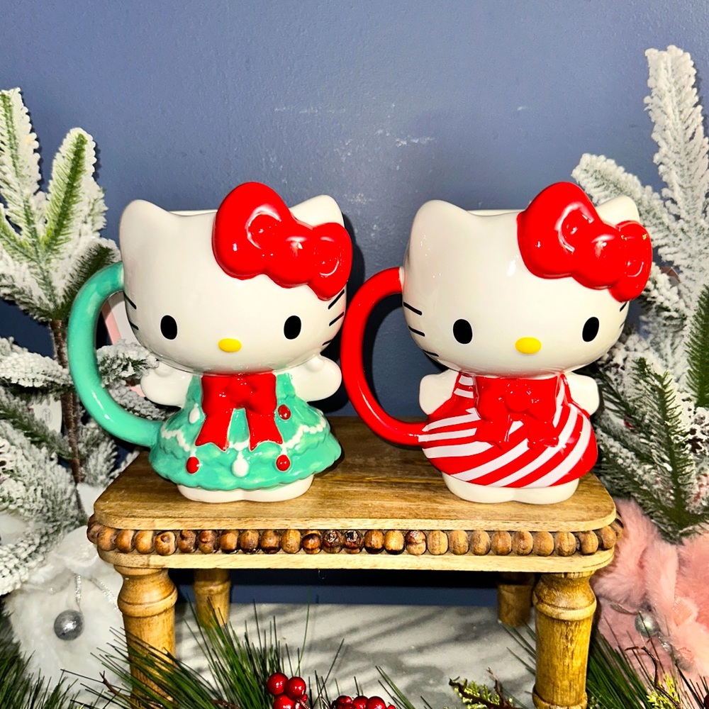 Christmas hello kitty mugs set of 2